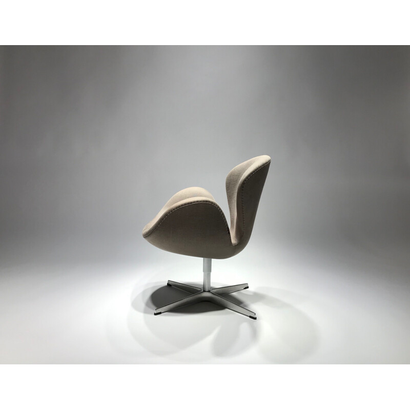 Vintage Swan Chair edition Fritz Hansen Design Arne Jacobsen 2010