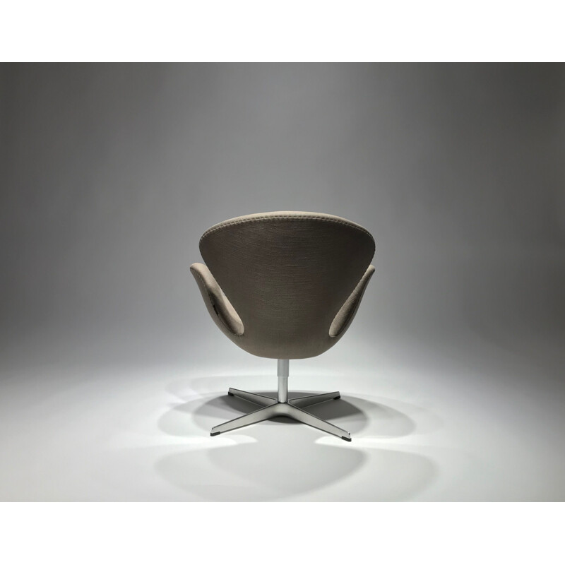 Vintage Swan Chair edition Fritz Hansen Design Arne Jacobsen 2010
