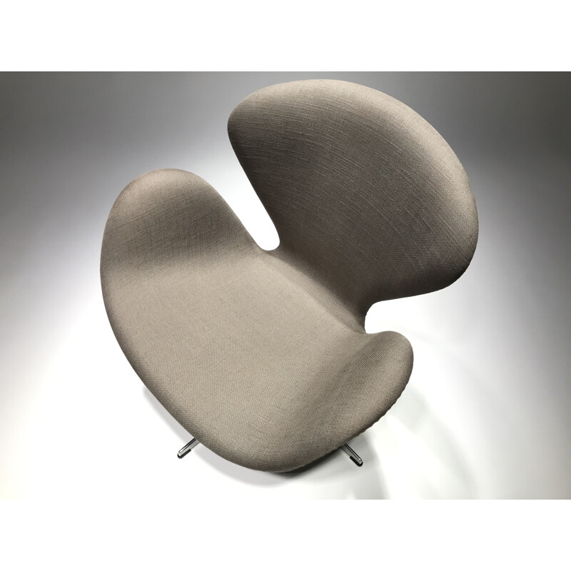 Vintage Swan Chair edition Fritz Hansen Design Arne Jacobsen 2010