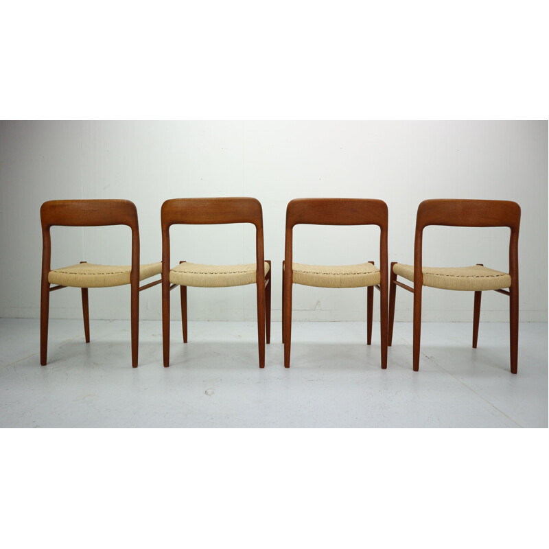 Ensemble de 4 chaises à repas vintage par Niels Otto Møller, Modèle 75, Danemark
