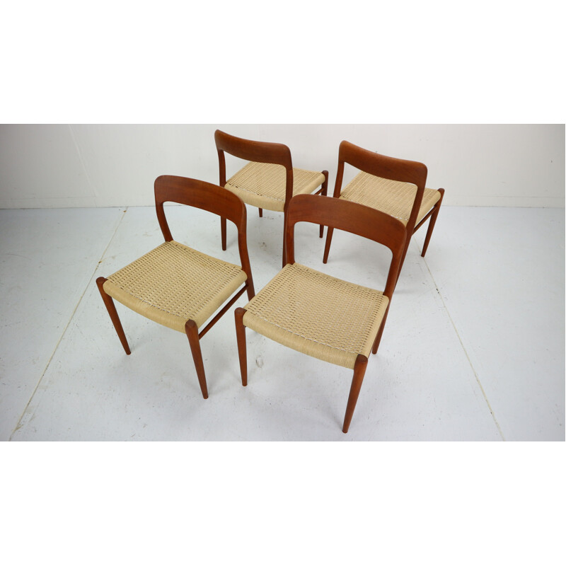 Ensemble de 4 chaises à repas vintage par Niels Otto Møller, Modèle 75, Danemark