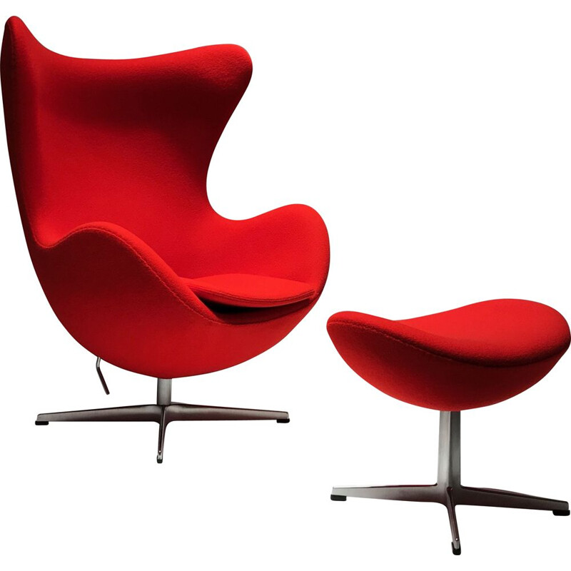 Fauteuil & ottoman Egg Chair vintage édition Fritz Hansen Design Arne Jacobsen 2010 