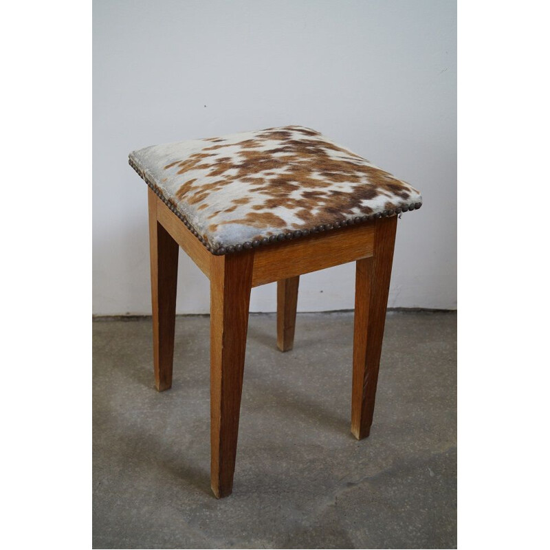 Tabouret vintage français en chêne et peau 1950