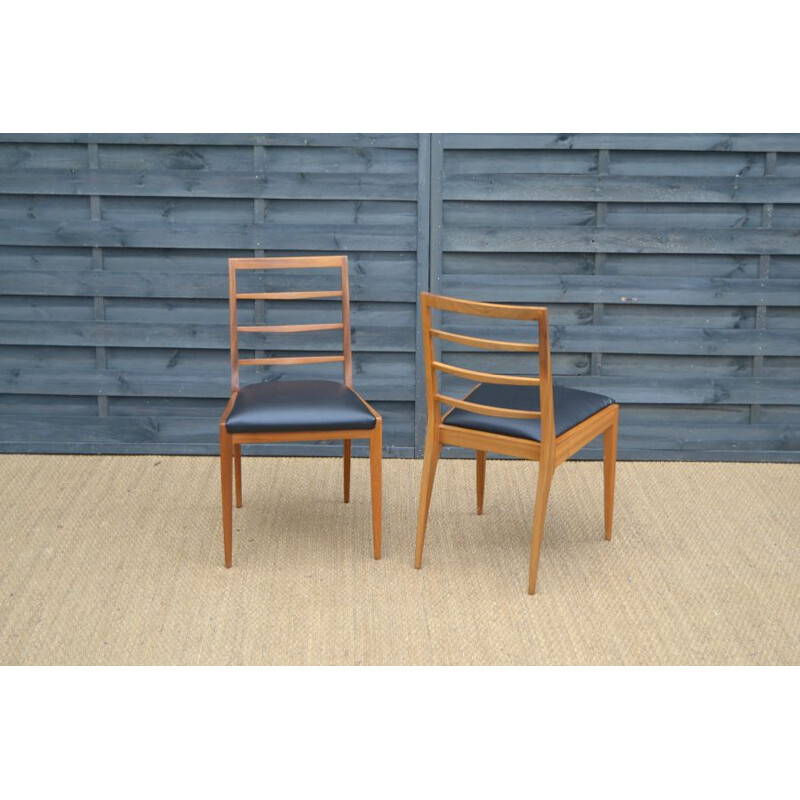 Suite de 4 chaises vintage pour McIntosh en teck et simili cuir noir 1960
