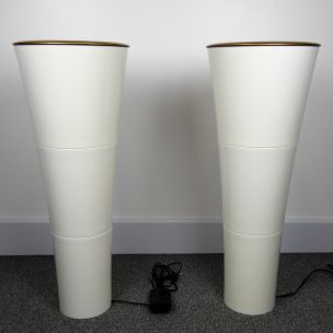 Pair of vintage Flambeau lamps for Kaoyi in white plastic 1980