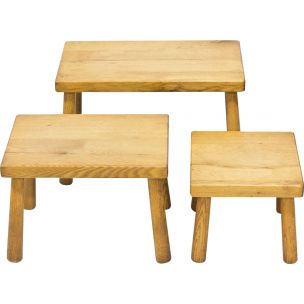 Suite de 3 tables vintage en bois de chêne 1950