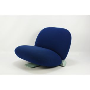 Vintage 200 fauteuil voor Artifort in blauwe stof en hout 1980