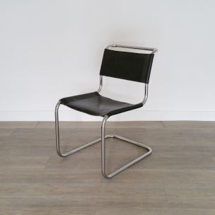 Suite de 4 chaises vintage S33 pour Thonet en cuir noir 1980