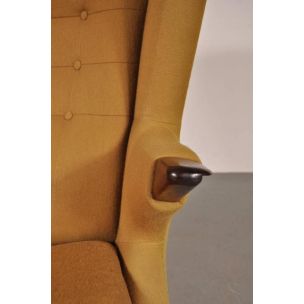 Gele vintage fauteuil 91 Papa Bear voor Skipper Mobler in rozenhout 1960