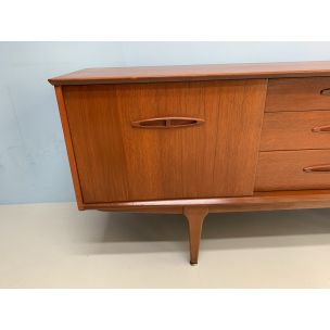 Vintage sideboard for Yentique in teakwood 1960