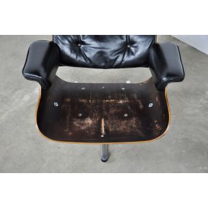 Vintage armchair by Charles & Ray Eames For Herman Miller 1970s