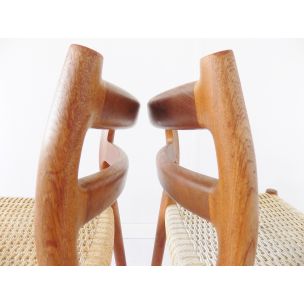Pair of vintage chairs by Niels Möller model 84 Denmark