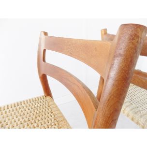 Pair of vintage chairs by Niels Möller model 84 Denmark