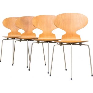 Suite de 4 chaises vintage Fourmi 3100 pour Fritz Hansen