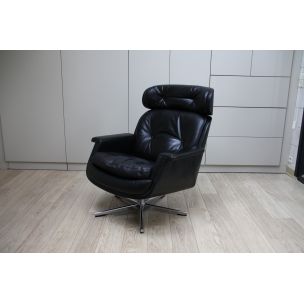 Vintage swivel lounge chair in black leather Eugen Schmidt for Soloform