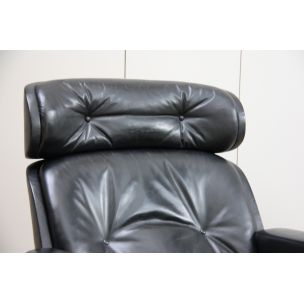 Vintage swivel lounge chair in black leather Eugen Schmidt for Soloform