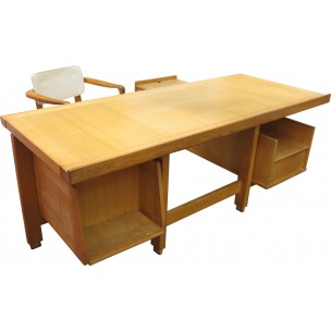 Large vintage oakwood desk, GUILLERME & CHAMBRON - 1960s