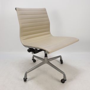 Silla giratoria vintage de Charles y Ray Eames para Herman Miller, años 60