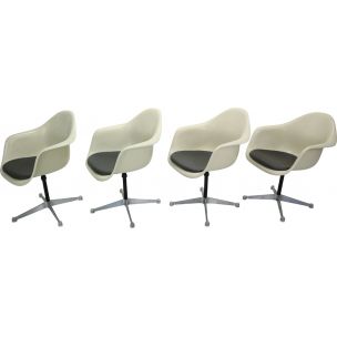 Set of 4 vintage swivel chairs by Charles Eames for Herman Miller 1950s