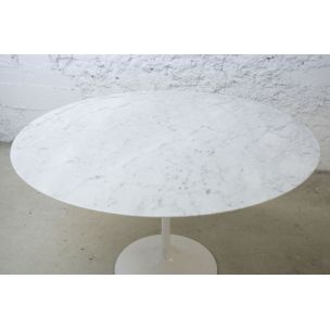 Vintage Tulip table in Carrara Marble Saarinen Knoll edition 1970 