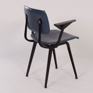 Fauteuil vintage Revolt bleu foncé de Friso Kramer pour Ahrend de Circel, années 1950