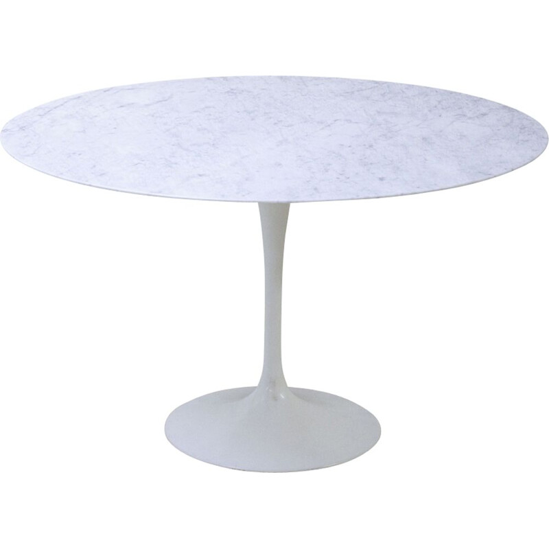 Vintage Tulip table in Carrara Marble Saarinen Knoll edition 1970 