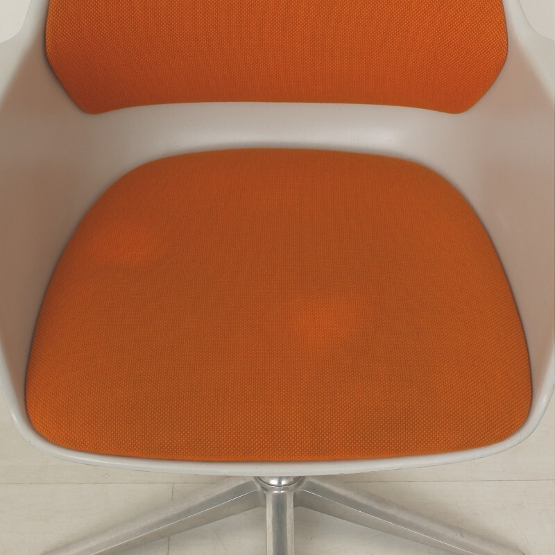 Paire de fauteuils Wilkhahn en fibre de verre et métal - 1970