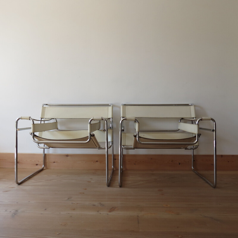 Pair of vintage B3 armchairs for Gavina in white leather and metal 1960s