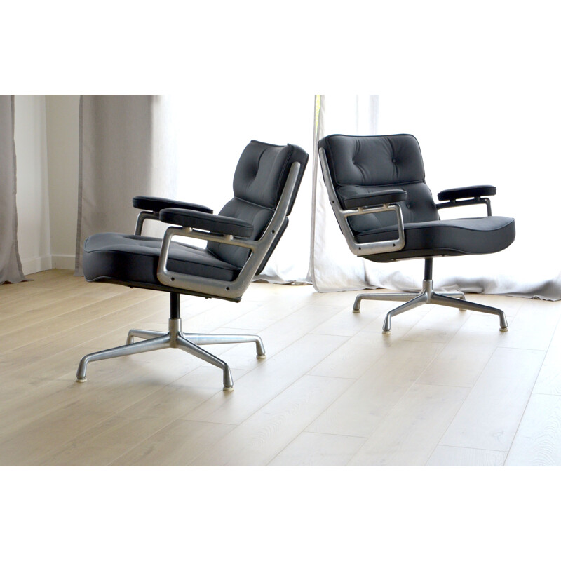 Pair of vintage armchairs Lobby chairs by Charles and Ray Eames Herman Miller