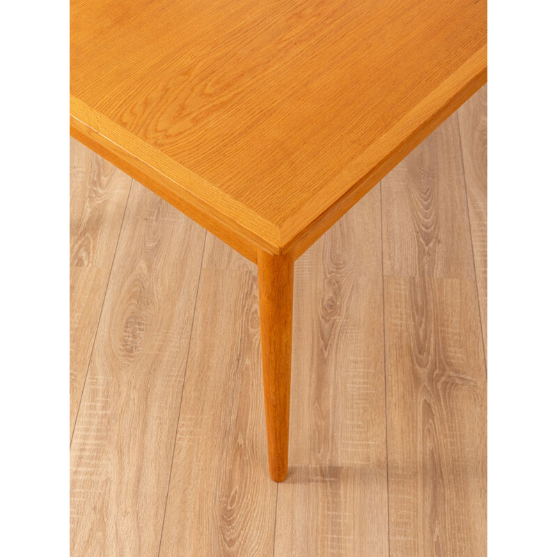 Vintage scandinavian table by Hundevad in oakwood 1960s