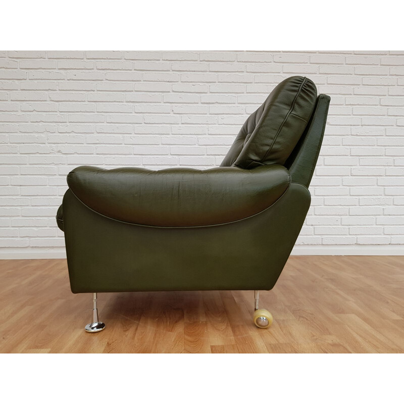 Vintage Danish lounge chair in leather form the 70s