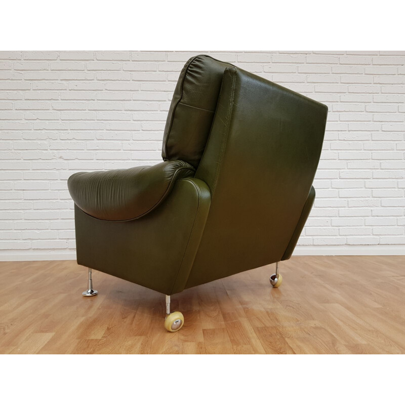 Vintage Danish lounge chair in leather form the 70s