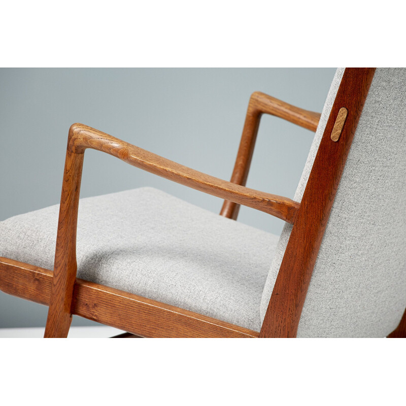 Vintage lounge chair by Hans J. Wegner model AP-16,1952