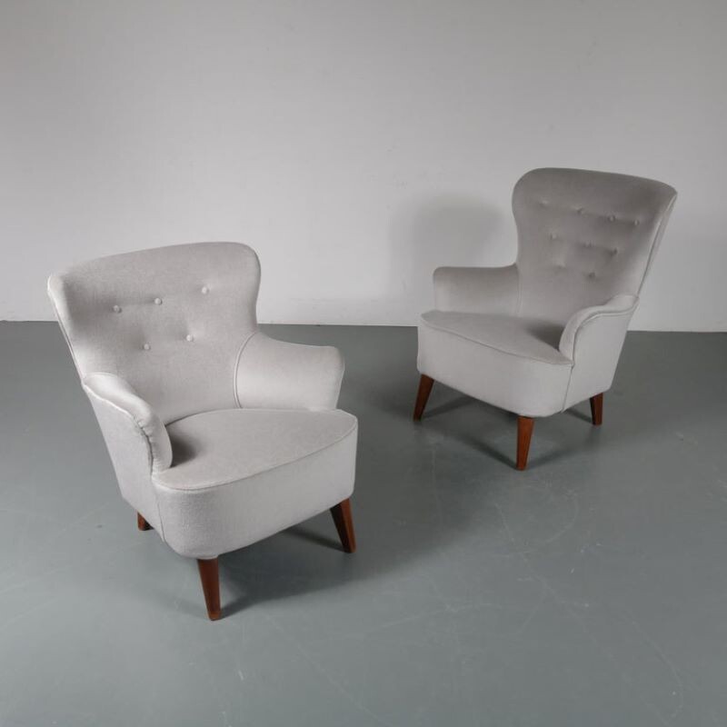 Pair of vintage lounge chairs by Theo Ruth for Artifort, the Netherlands, 1950