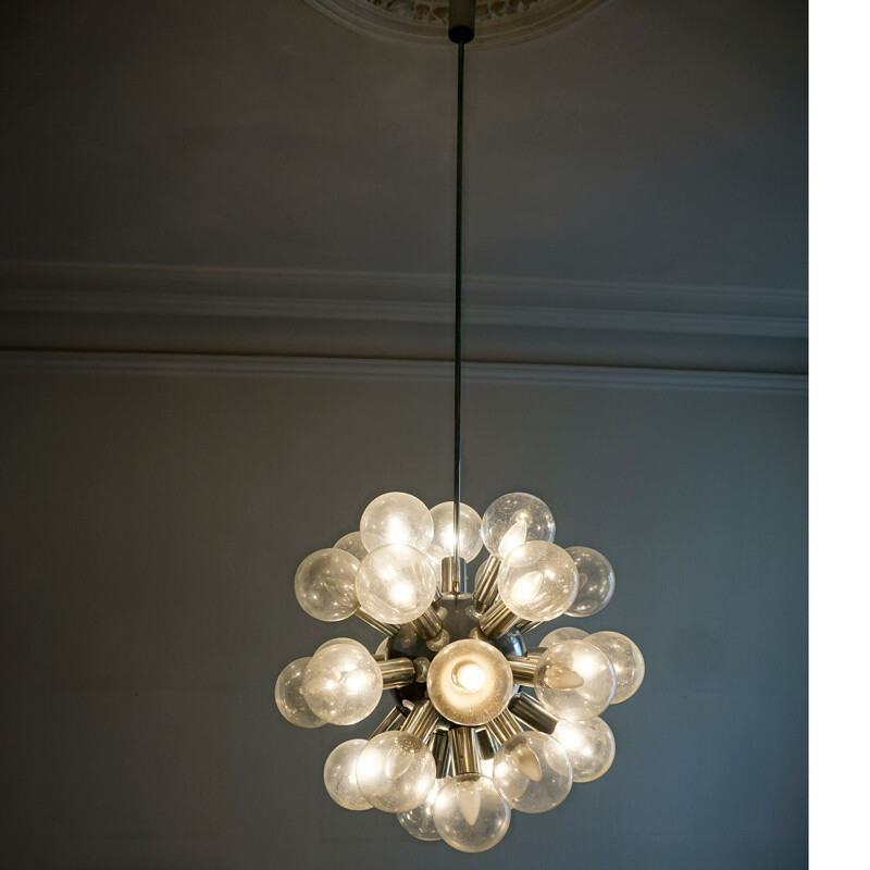 Lampadario Sputnik d'epoca in cromo e vetro di J. T. Kalmar