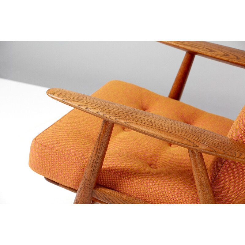 Fauteuil vintage GE-240 cigare en chêne orange par Hans J. Wegner 1955