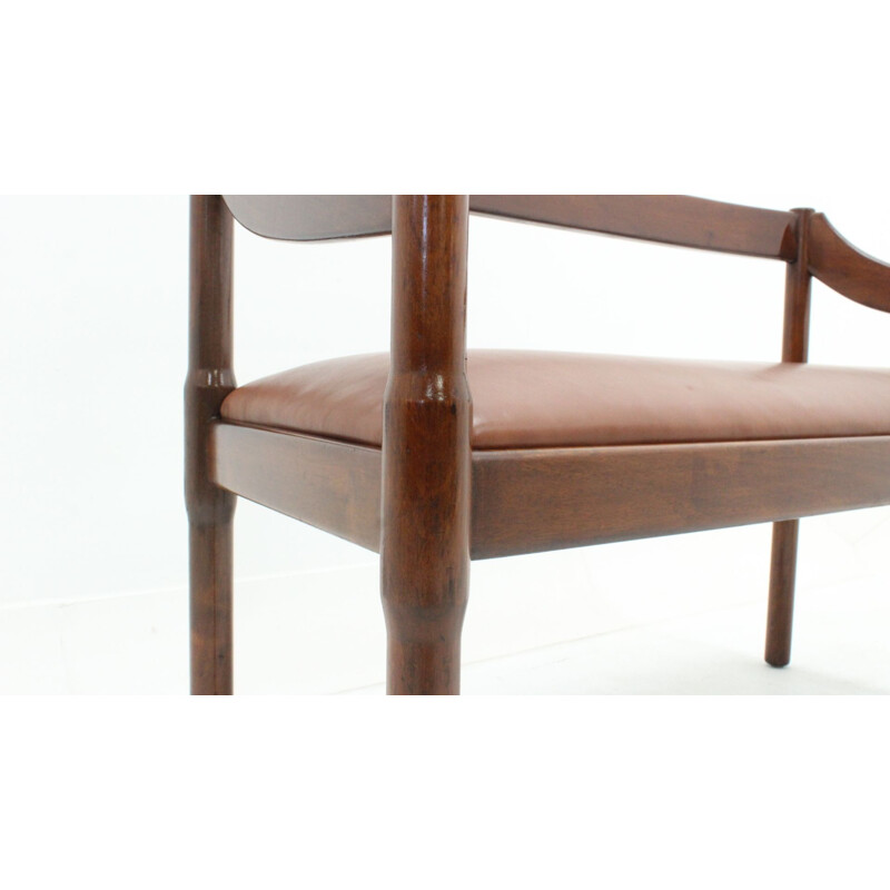 Vintage leather bench by Vico Magistretti for Cassina,1960