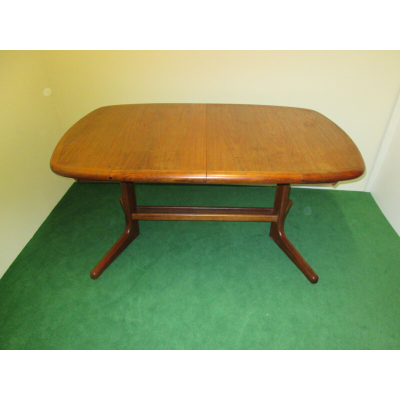 Vintage extendable table in teakwood 1970