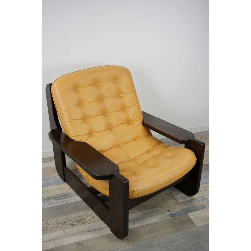 Paire de fauteuils vintage français en chêne et cuir 1960