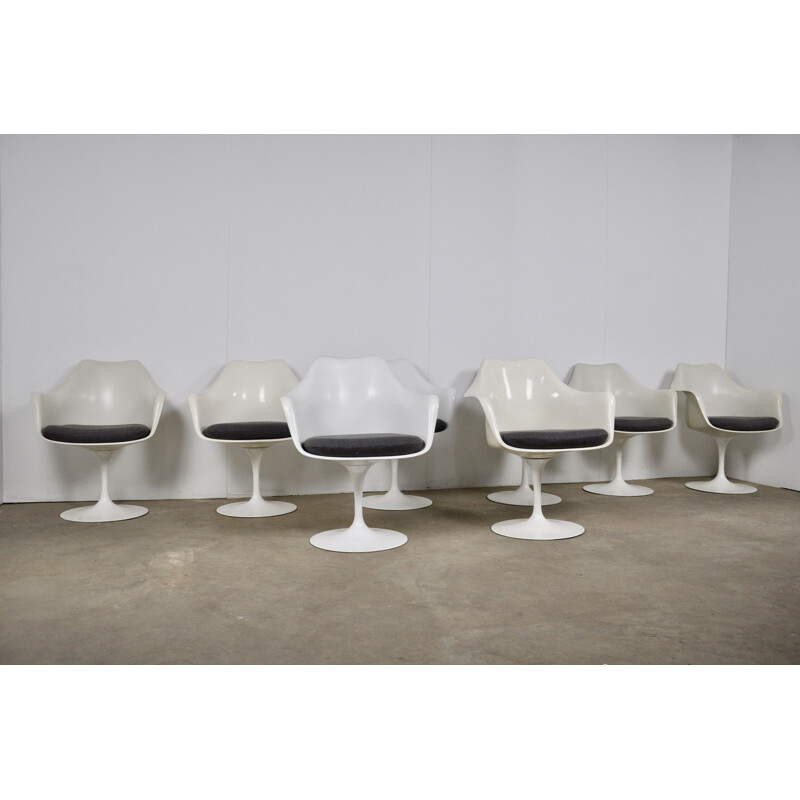 Ensemble vintage de 8 chaises EEro Saarinen pour Knoll international 1960 