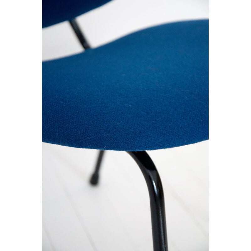 Chaise vintage française en tissu bleu et acier 1950