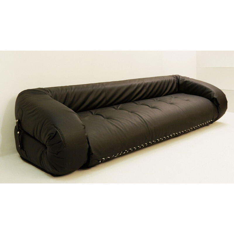 Vintage Anfibio sofa by Alessandro Becchi for Giovannetti Collezioni in black leather 1970