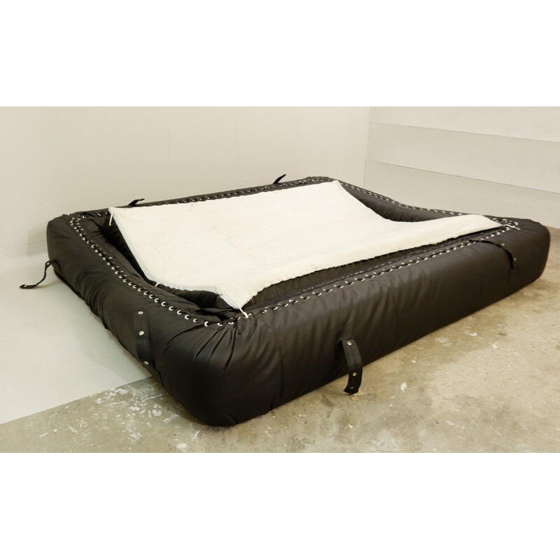 Vintage Anfibio sofa by Alessandro Becchi for Giovannetti Collezioni in black leather 1970