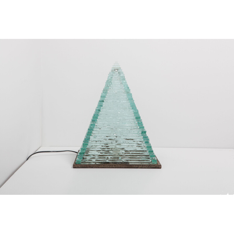 Lampe vintage en verre pyramidale par Pia Manu