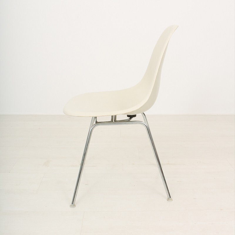 Herman Miller white chair, Charles & Ray EAMES - 1960s