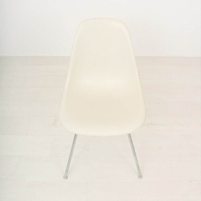 Herman Miller white chair, Charles & Ray EAMES - 1960s