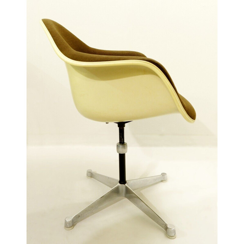Vintage adjustable armchair by Charles Eames for Herman Miller1960