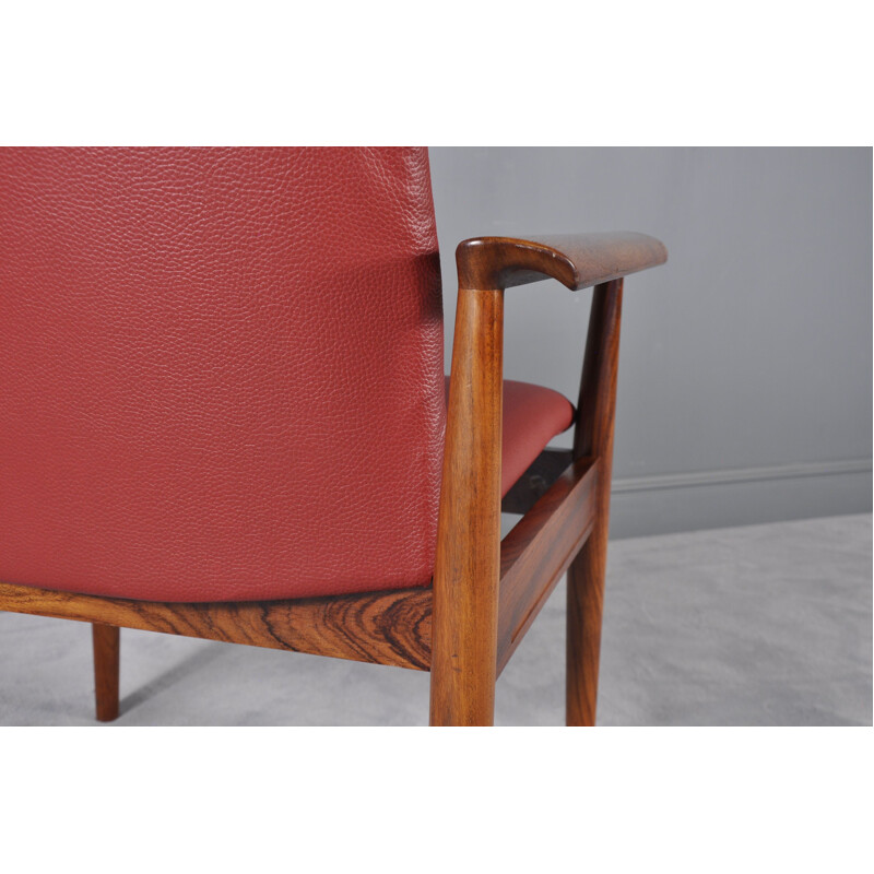 Suite de 4 chaises vintage 209 diplomates pour Cado en palissandre et cuir rouge 1960