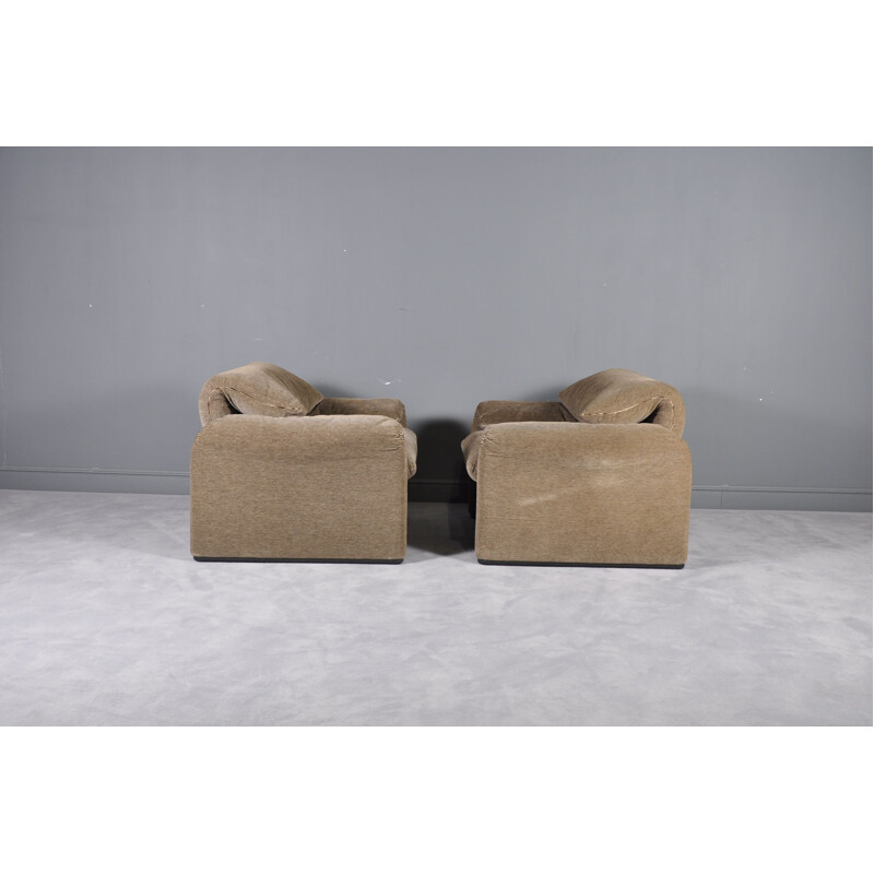 Set of 2 vintage Maralunga lounge chairs by Vico Magistretti for Cassina in fabric 1970