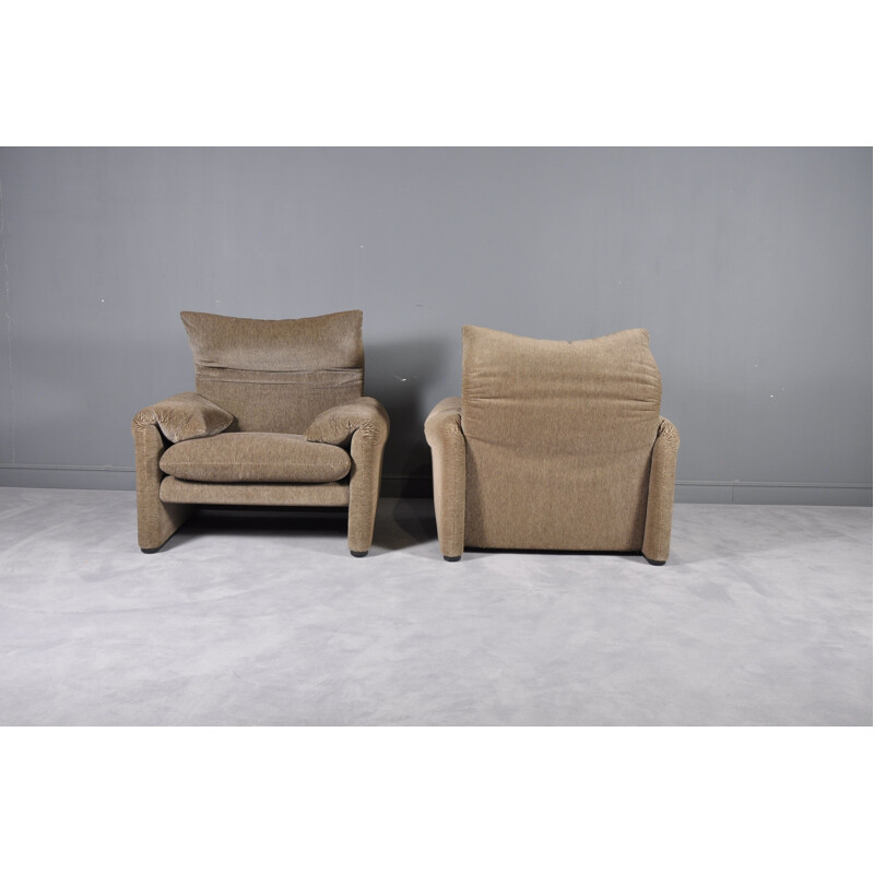 Set of 2 vintage Maralunga lounge chairs by Vico Magistretti for Cassina in fabric 1970